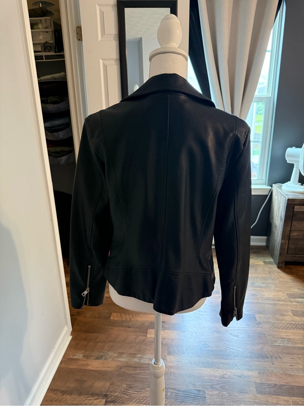 Women’s Levi Biker jacket - Picture 3 of 7